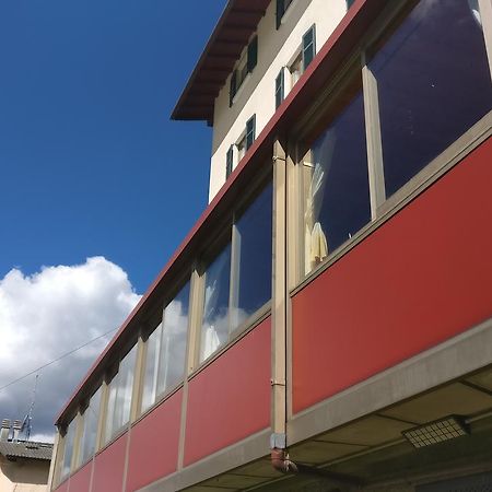 Hotel La Valle Del Drago Piazza Brembana Exterior foto