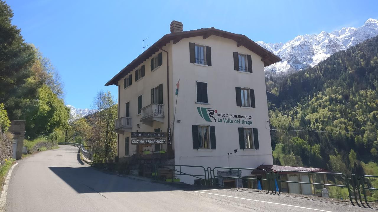 Hotel La Valle Del Drago Piazza Brembana Exterior foto